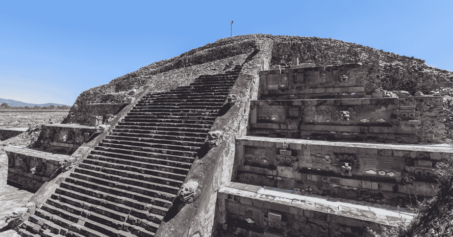 You are currently viewing Teotihuacán’s Secret Tunnel: What Lies Beneath This Ancient Mexican Pyramid?